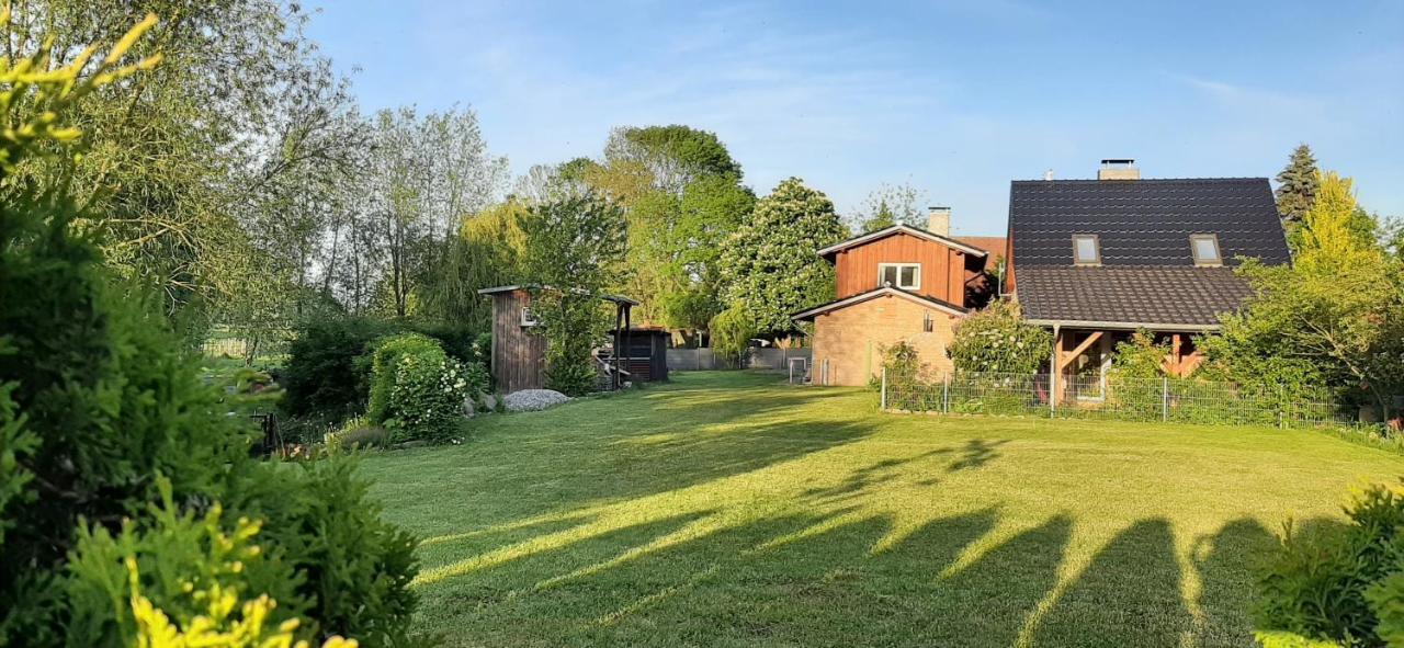 Ferienhaus Flotte Biene in Buggow Rubkow Exterior foto